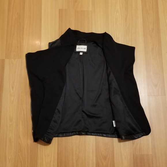 Olive & Oak Vest - Picture 3 of 6